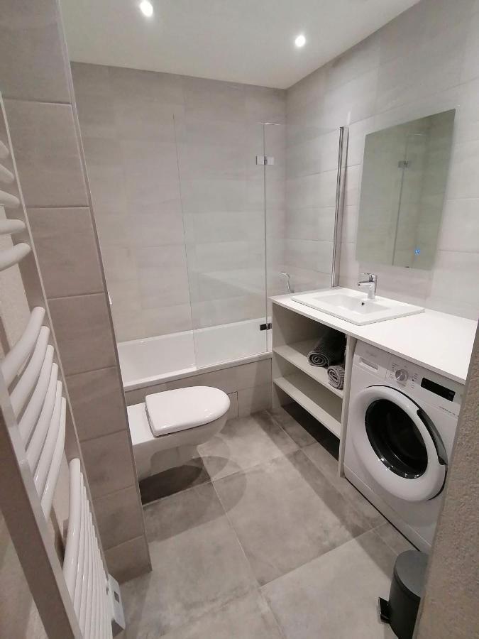 Chez Leon, Jacuzzi Et Sauna Des Le 1Er Septembre 2025 Samoëns Kültér fotó